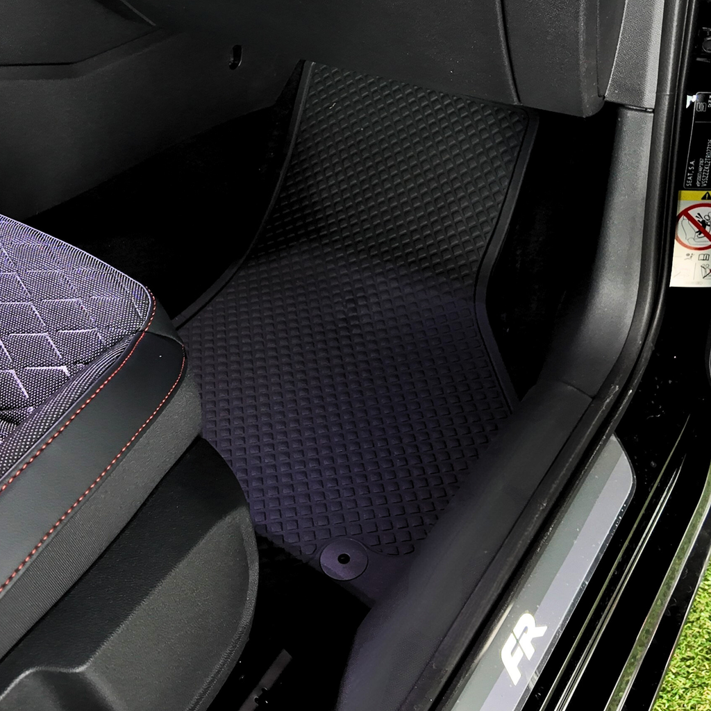 Alfombrillas caucho SEAT León 5F | Juego 4 piezas originales 2014-2020 (5F0061500A041)