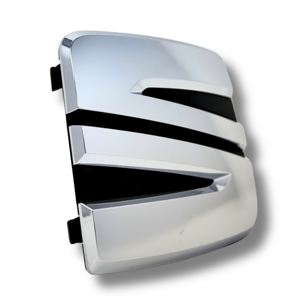 Emblema parrilla delantera SEAT Arona León Ateca aluminio cromado 5FA853679CCMO
​

