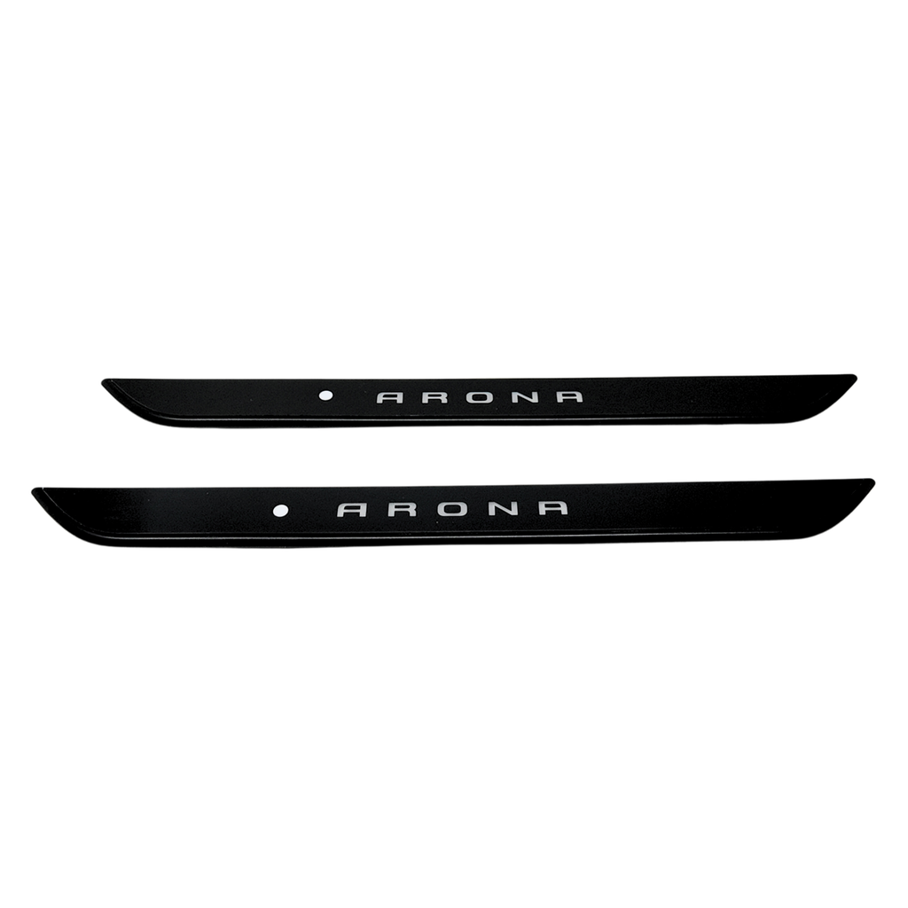 Estribera iluminada SEAT Arona | Set 2 unidades, nombre modelo iluminado (6F9071691A)