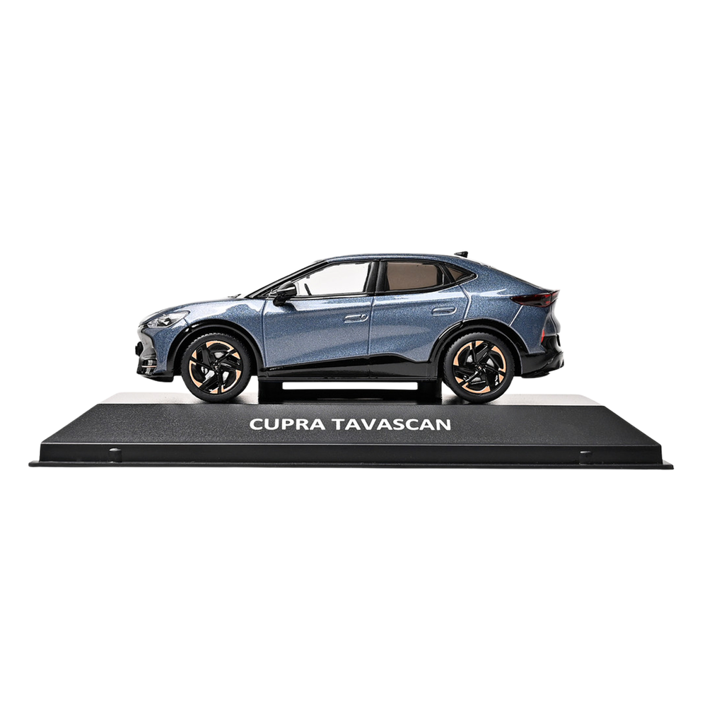  Miniatura CUPRA Tavascan en metal fundido con detalles plásticos de alta precisión.