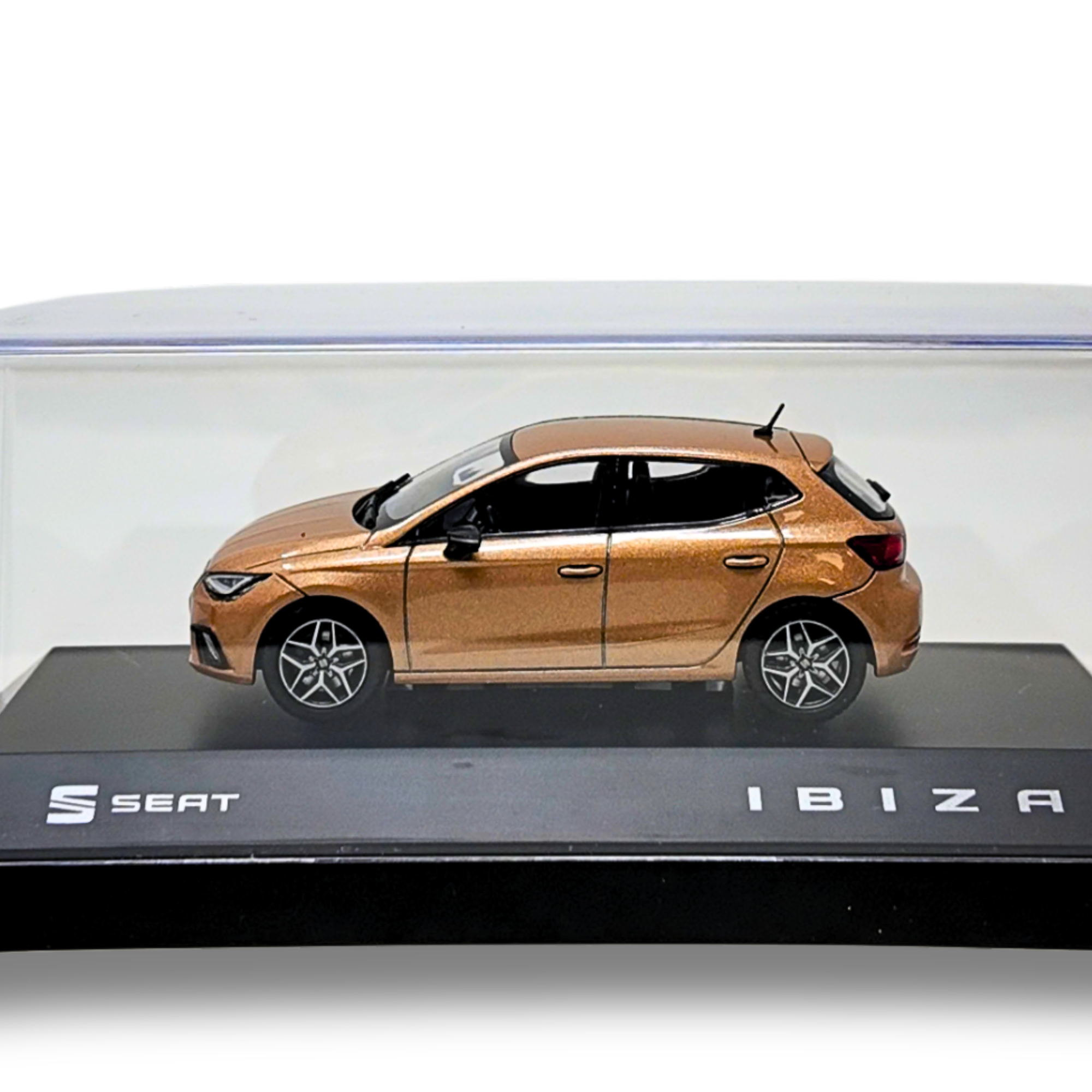 Miniatura SEAT Ibiza Mystic | Escala 1:43, metal, Mystic Magenta 165x73x70 mm (6H1099300HAK)